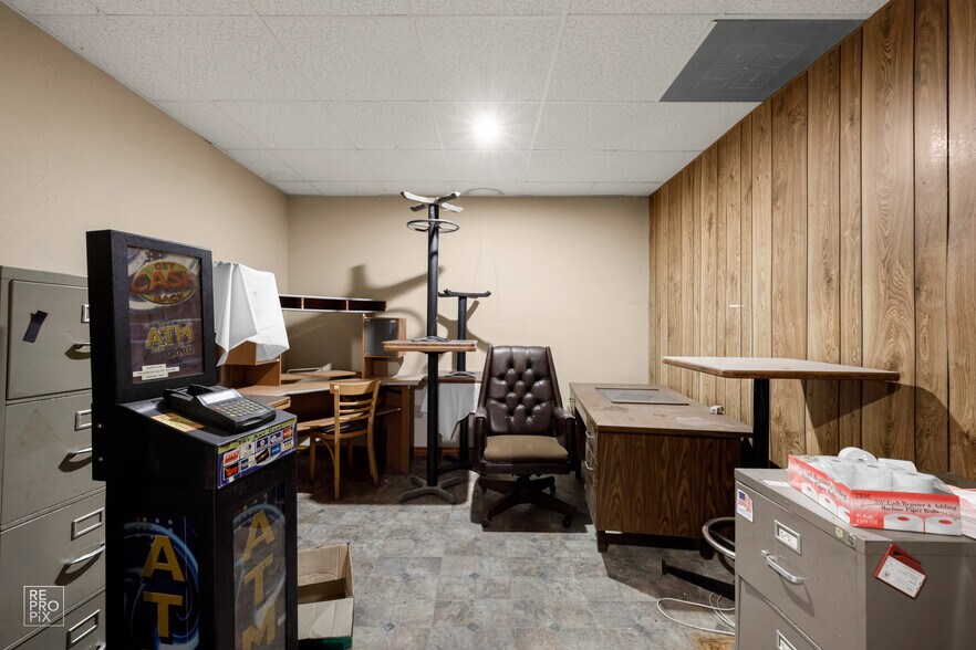 More Photos Of 6625 Columbia Ave, Hammond Restaurant For Sale