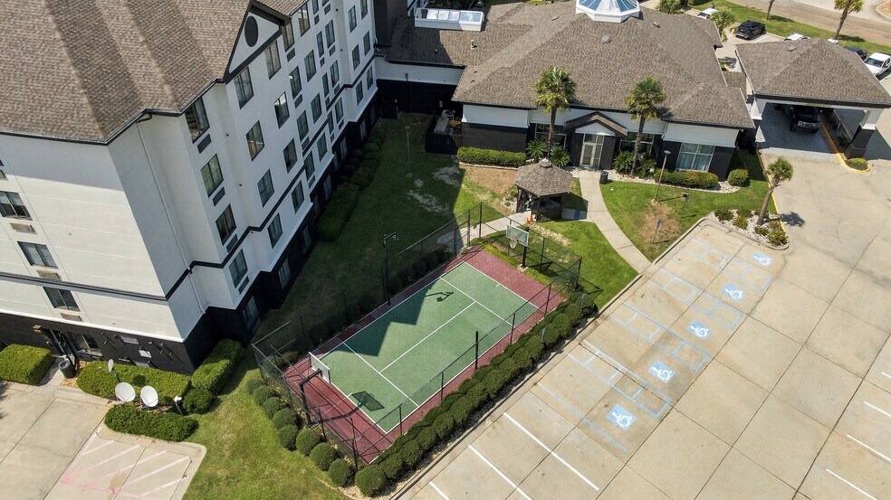 More Photos Of 10 Gateway Dr, Hattiesburg Hotel For Sale