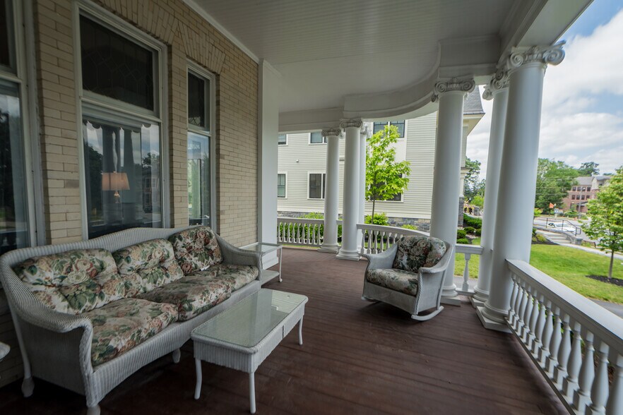 More Photos Of 48 Union Ave, Saratoga Springs Specialty For Sale