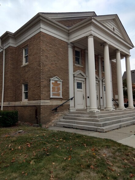 More Photos Of 71 S Washington St, Oxford Religious Facility For Sale