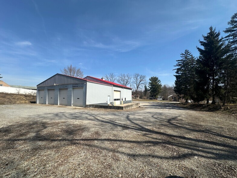 More Photos Of 198 Crowe Ave, Mars Flex For Sale