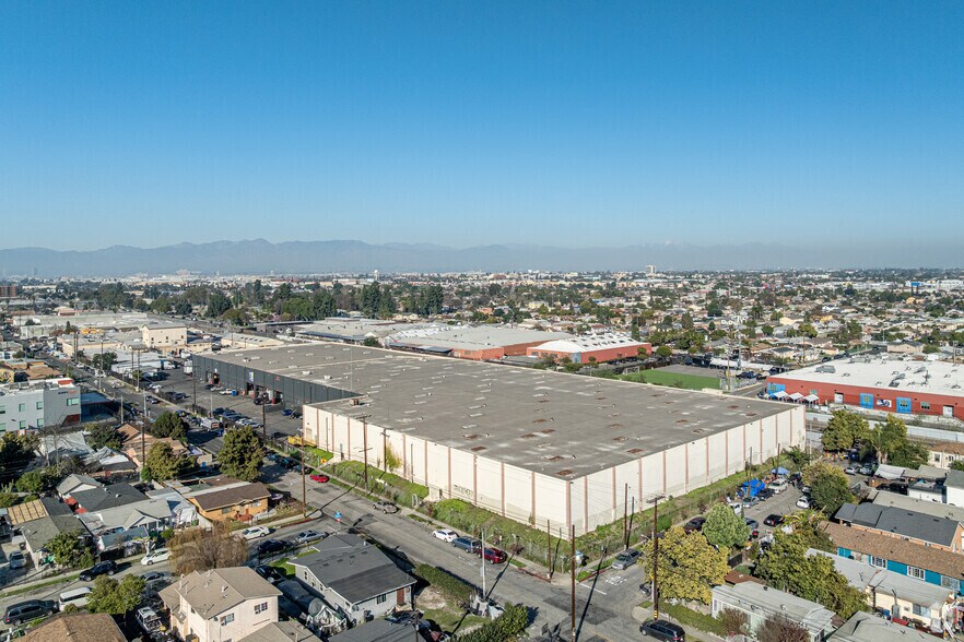 More Photos Of 8122 Maie Ave, Los Angeles Warehouse For Sale