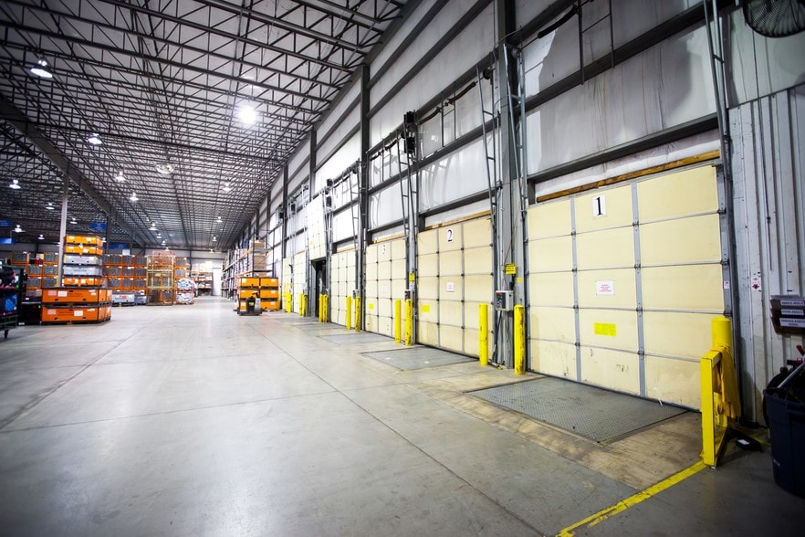More Photos Of 1805 Industrial Ct, Belvidere Warehouse For Lease