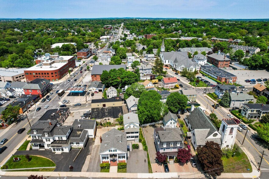 More Photos Of 4-6 Common St, Stoneham Storefront Retail Residential For Sale