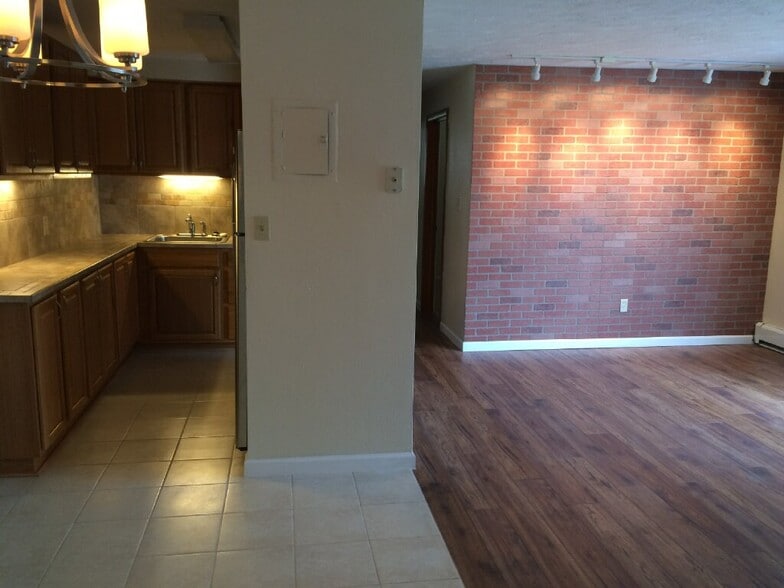 More Photos Of 235 E Erie Ave, Lorain Apartments For Sale