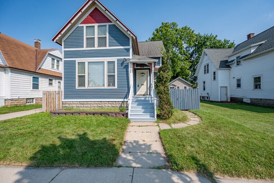 More Photos Of 125 S Quincy St, Green Bay Office For Sale