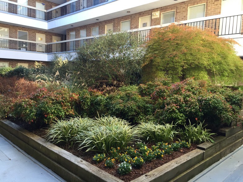 More Photos Of 6116 Rolling Rd, Springfield Medical For Lease