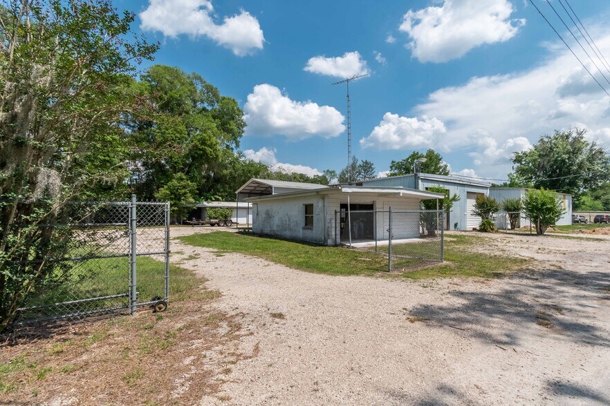 More Photos Of 507 SE 6th St, Williston Self Storage For Sale