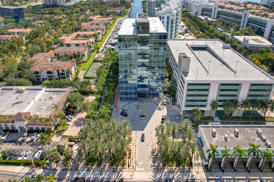 More Photos Of 18851 NE 29th Ave, Aventura Office For Lease