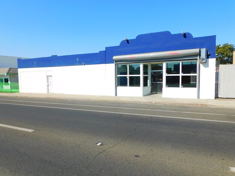 Primary Photo Of 409-413 N Chester Ave, Bakersfield Auto Repair For Lease