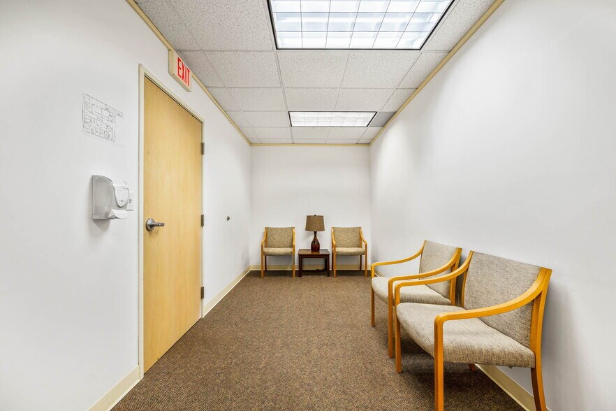 More Photos Of 705 9th St, Florence Medical For Lease