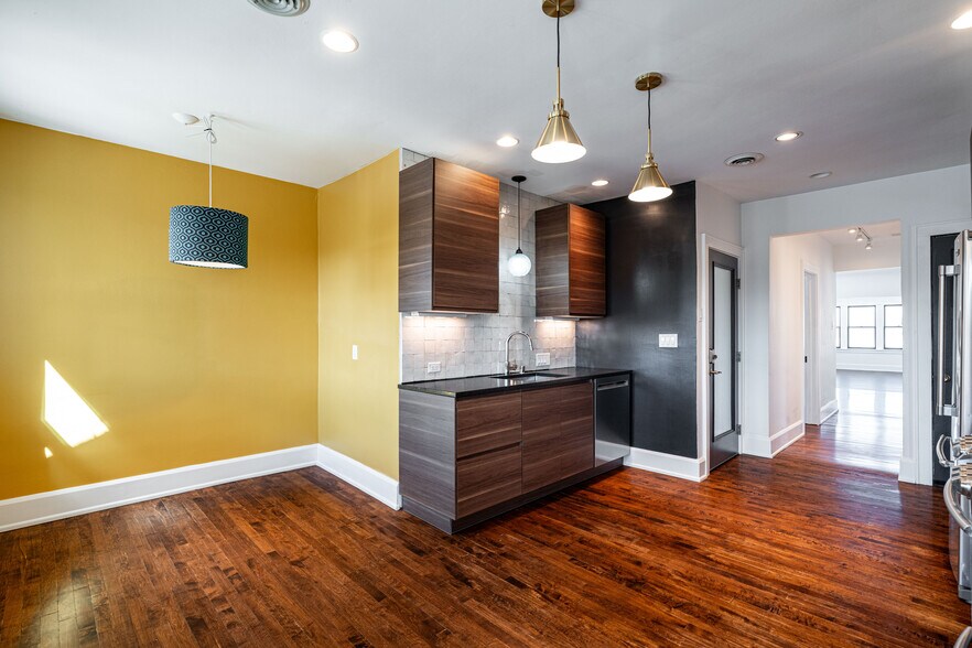 More Photos Of 3701 E Layton Ave, Cudahy Storefront Retail Residential For Sale