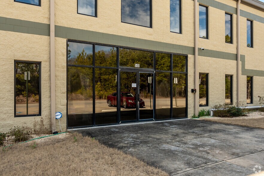 More Photos Of 500 Soho Dr, Adairsville Warehouse For Lease