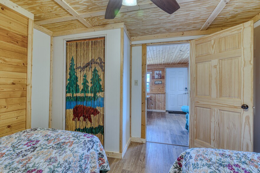 More Photos Of 8372 E Flowage Ln, Gordon Multifamily For Sale