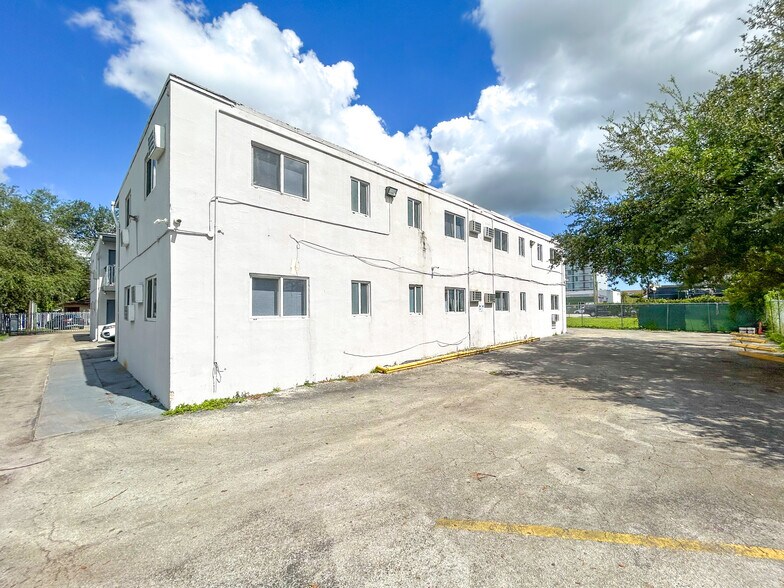 More Photos Of 734 NW 80th St, Miami Apartments For Sale