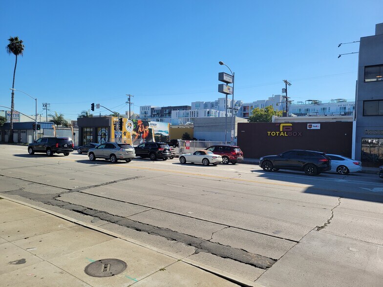 More Photos Of 13456-13468 Washington Blvd, Marina Del Rey Storefront Retail Office For Lease