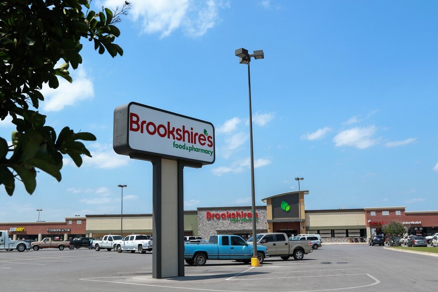 More Photos Of 501 E Highway 199, Springtown Supermarket For Lease