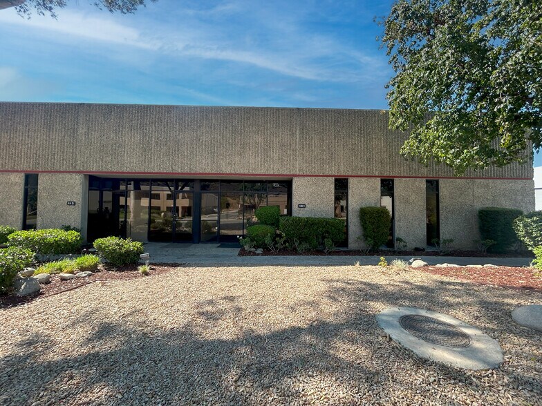 More Photos Of 25327 Avenue Stanford, Valencia Warehouse For Lease