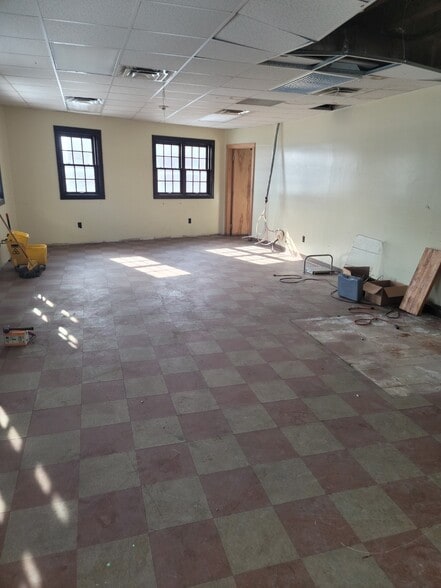 More Photos Of 411 N Salina St, Syracuse Specialty For Sale