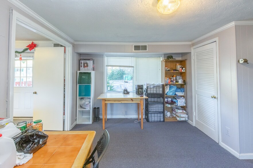 More Photos Of 417 Barton Dr, Forest Park Apartments For Sale