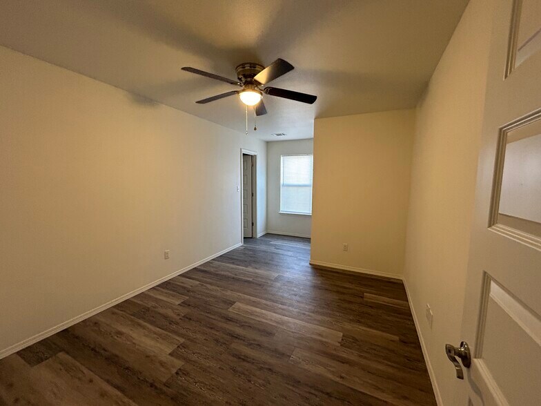 More Photos Of 803 S Rupple Rd, Fayetteville Apartments For Sale