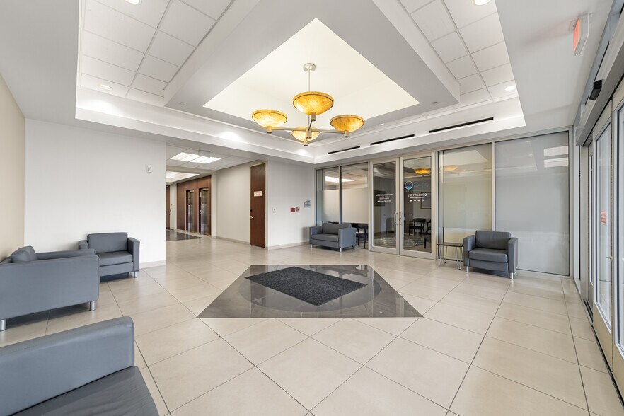 More Photos Of 5418 N Loop 1604 W, San Antonio Hospital For Lease