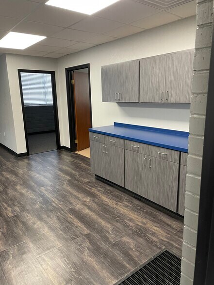 More Photos Of 111 NE 26th St, Oklahoma City Office For Lease