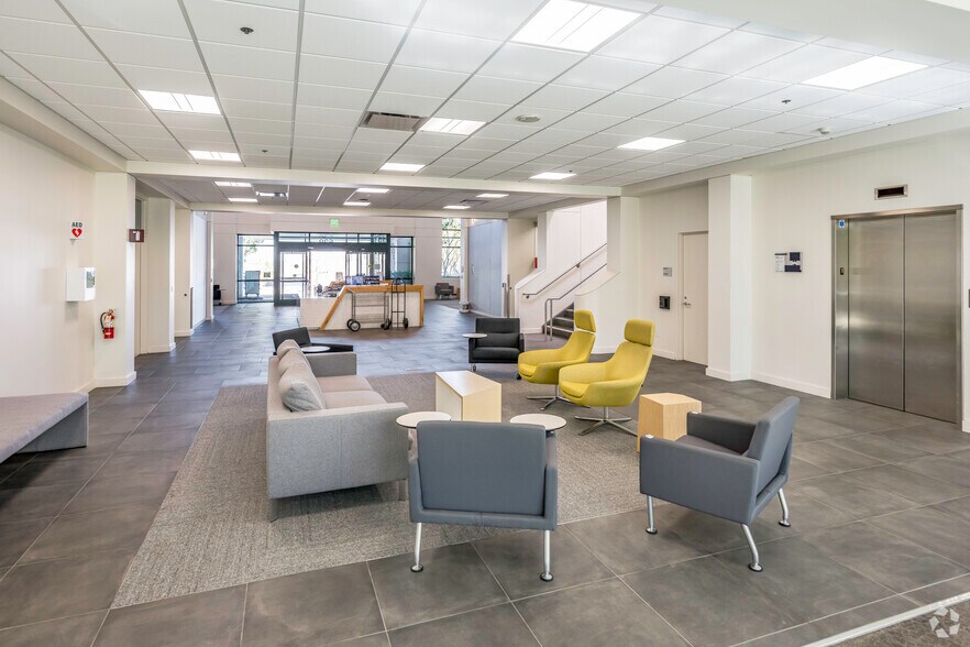 More Photos Of 620 Roseville Pky, Roseville Office For Lease