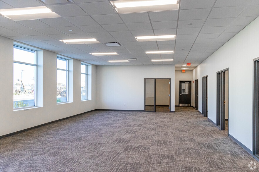 More Photos Of 925 Newark Ave, Elizabeth Unknown For Lease