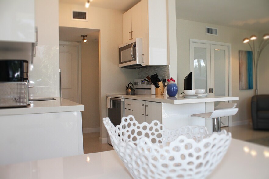 More Photos Of 1705 N Riverside Dr, Pompano Beach Apartments For Sale