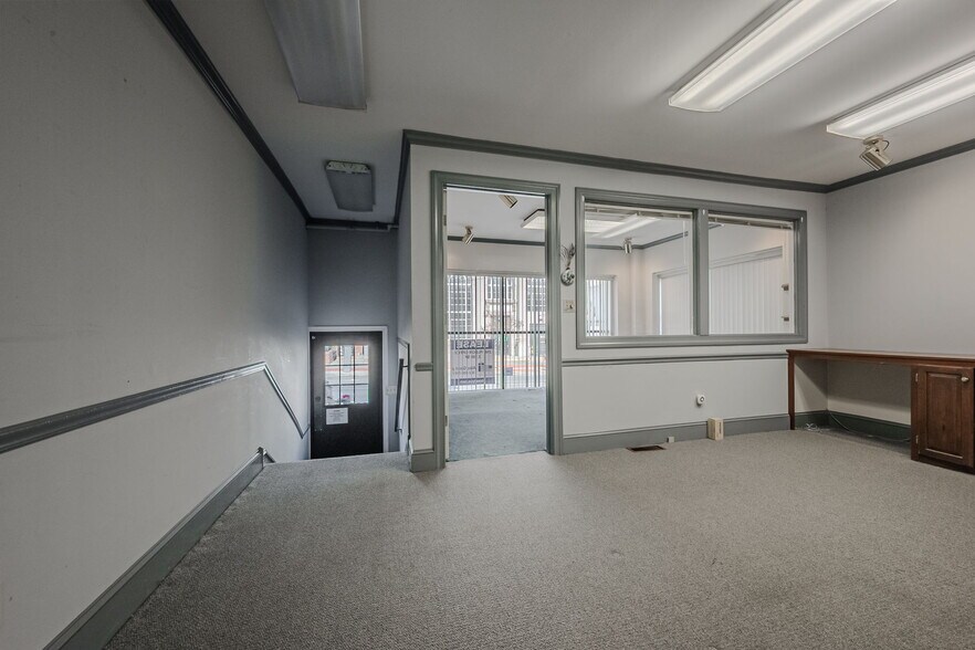 More Photos Of 77 E Main St, Newark Loft Creative Space For Sale