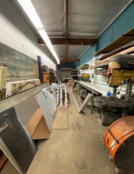 More Photos Of 127 Arena St, El Segundo Manufacturing For Lease