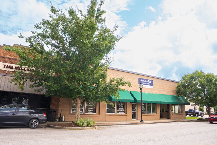 Primary Photo Of 239 Maxwell Ave, Greenwood General Retail For Sale