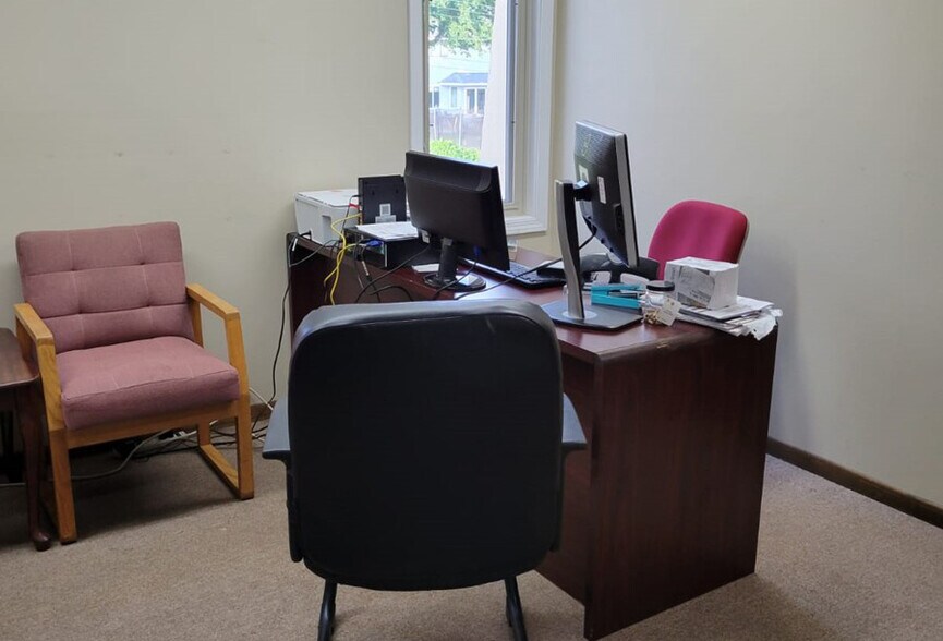 More Photos Of 2393 Coon Rapids Blvd NW, Coon Rapids Office For Sale