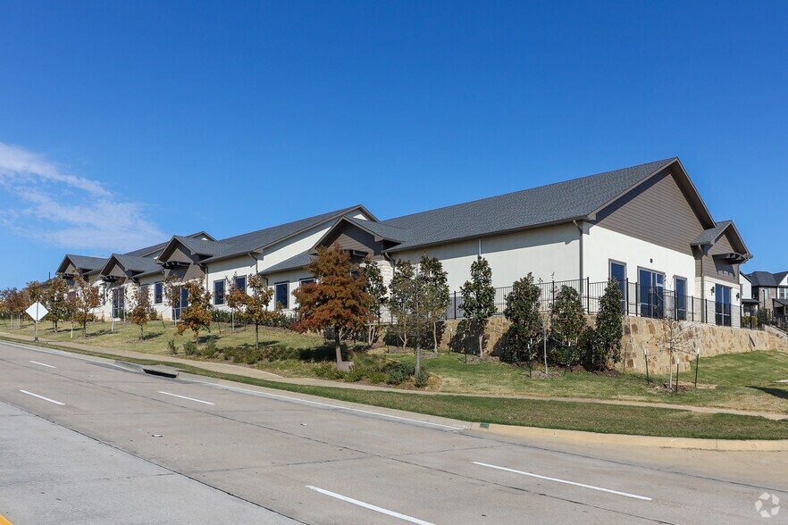 More Photos Of 250 Gerault Rd, Flower Mound Medical For Lease