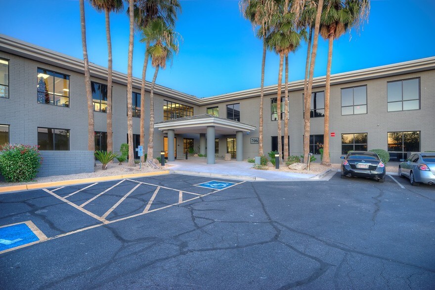More Photos Of 706 E Bell Rd, Phoenix Office For Lease