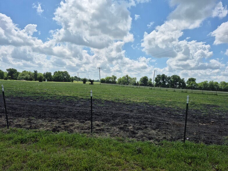 More Photos Of 9561 N TX-50 Hwy, Ladonia Land For Sale