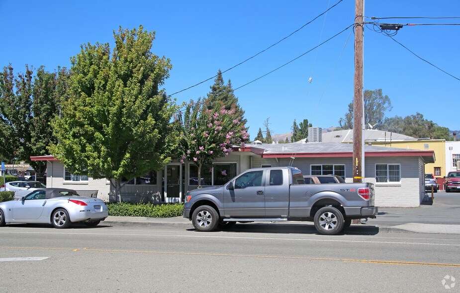 More Photos Of 70 Railroad Ave, Danville Office For Sale