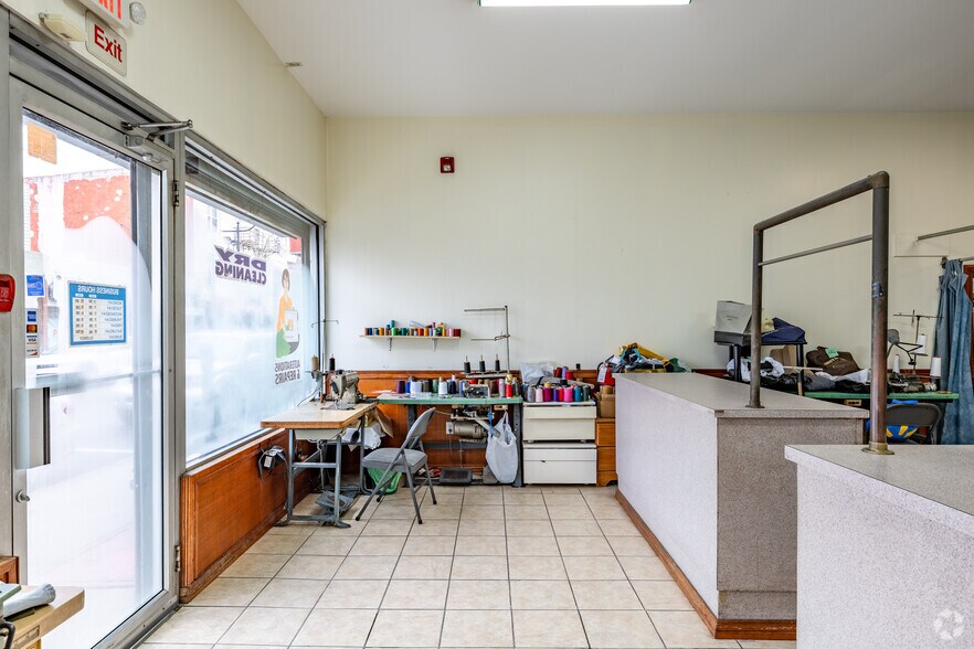 More Photos Of 2004-2006 Bergenline Ave, Union City Apartments For Sale