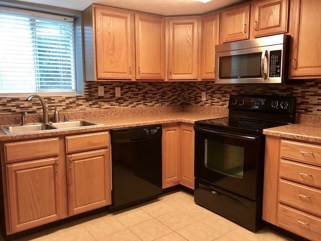 More Photos Of 7648 Broadview Dr, Houston Apartments For Sale