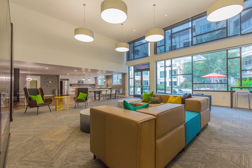 More Photos Of 1250 E Burnside St, Portland Apartments For Lease