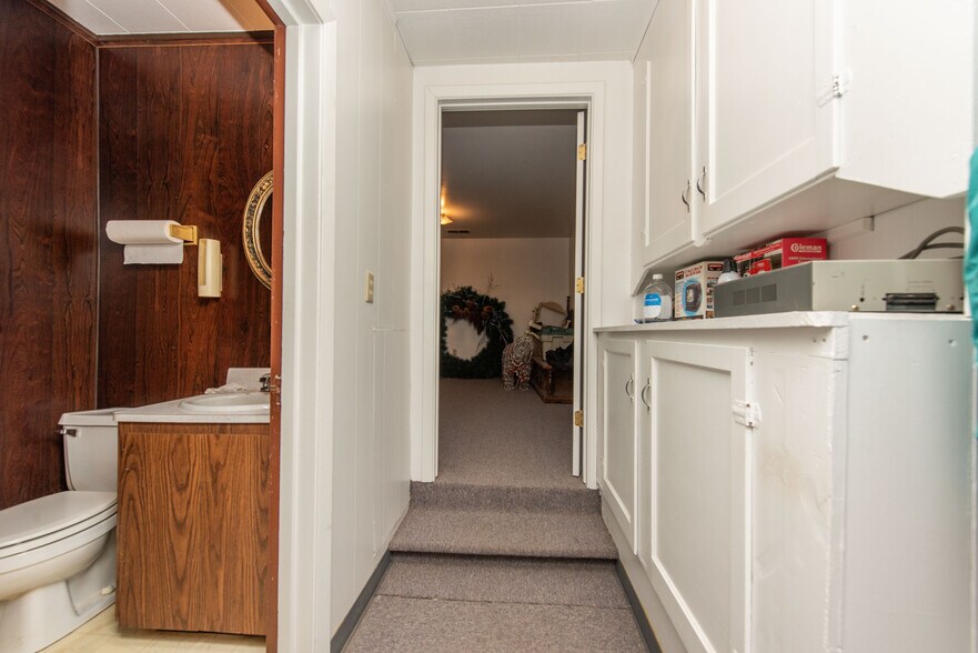 More Photos Of 250 E Villard St, Dickinson Office For Sale