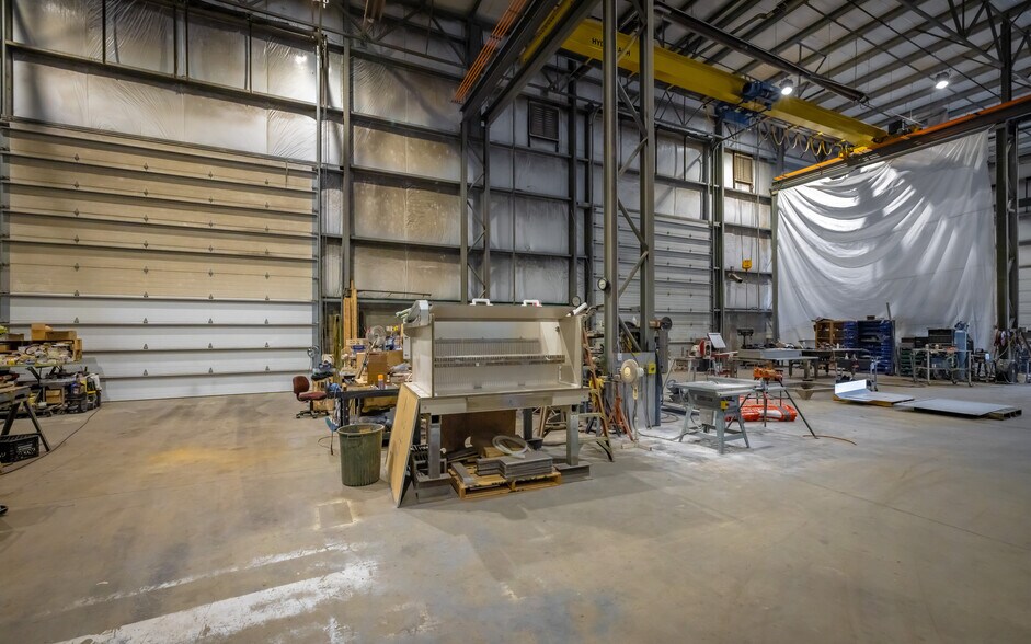 More Photos Of 29781 Fraser Hwy, Abbotsford Warehouse For Lease