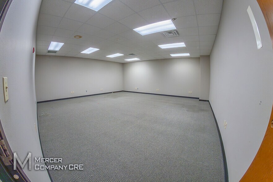 More Photos Of 340 S Eckroat St, Oklahoma City Unknown For Lease