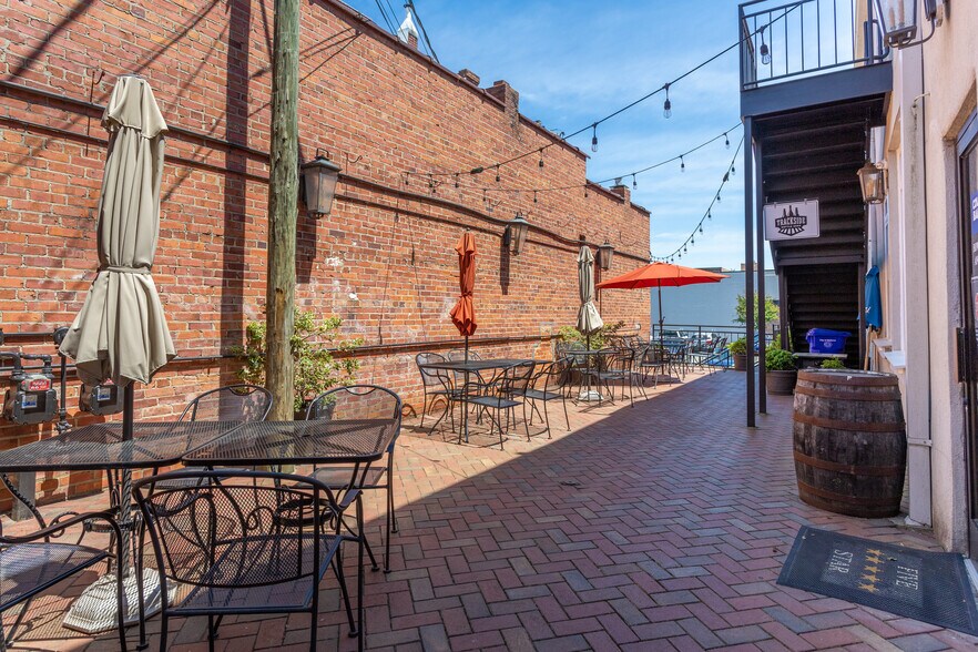 More Photos Of 105 E Center St, Mebane Office For Lease