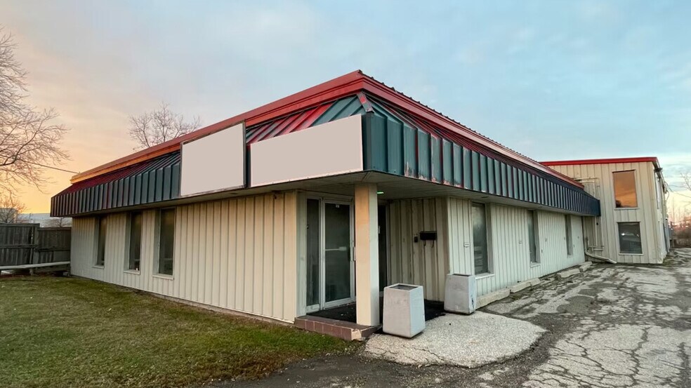 Primary Photo Of 2245 Mcgillivray Blvd, Winnipeg Warehouse For Lease
