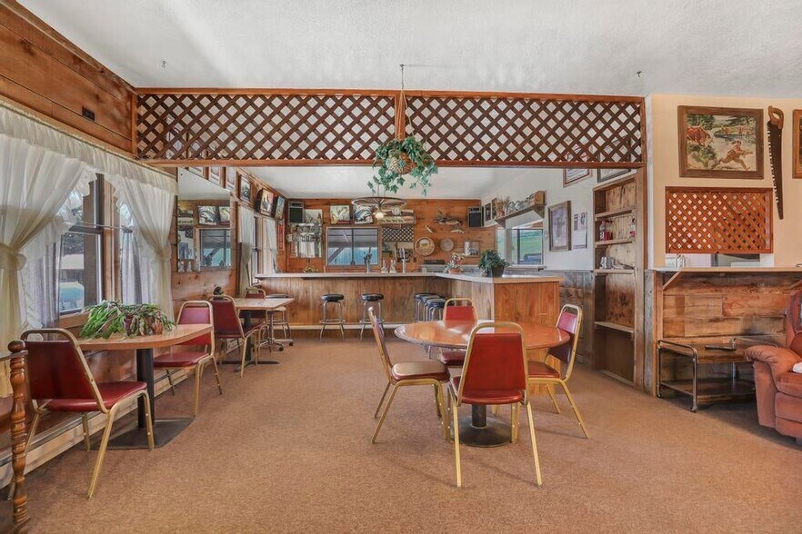 More Photos Of 319 W Magic Rd, West Magic Hospitality For Sale