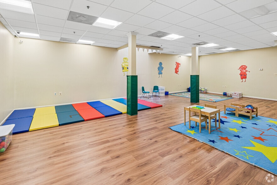 More Photos Of 3538 Moncure Ave, Falls Church Daycare Center For Sale