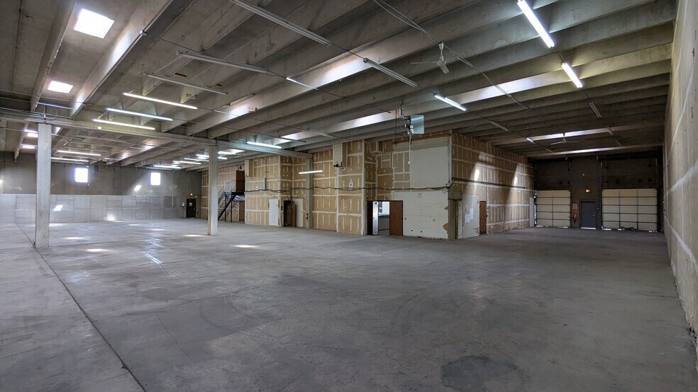 More Photos Of 7660 E Jewell Ave, Denver Manufacturing For Lease