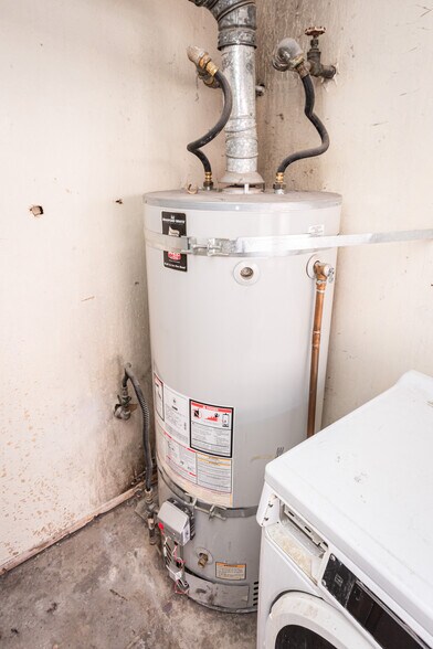 More Photos Of 100 Nedra Ct, Sacramento Multifamily For Sale